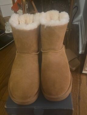 Classic Chestnut Shearling Lined Short Boots